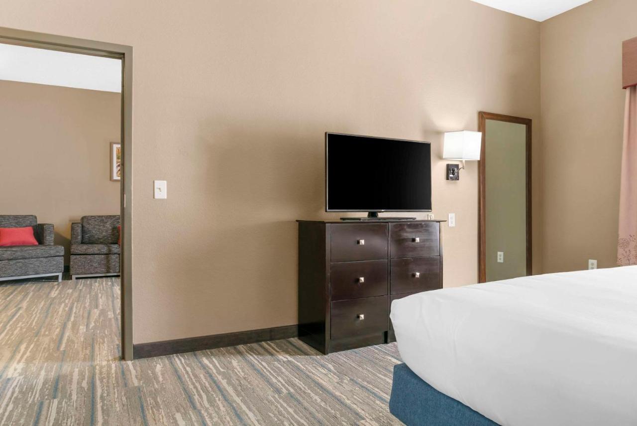 Comfort Inn & Suites Toledo Extérieur photo