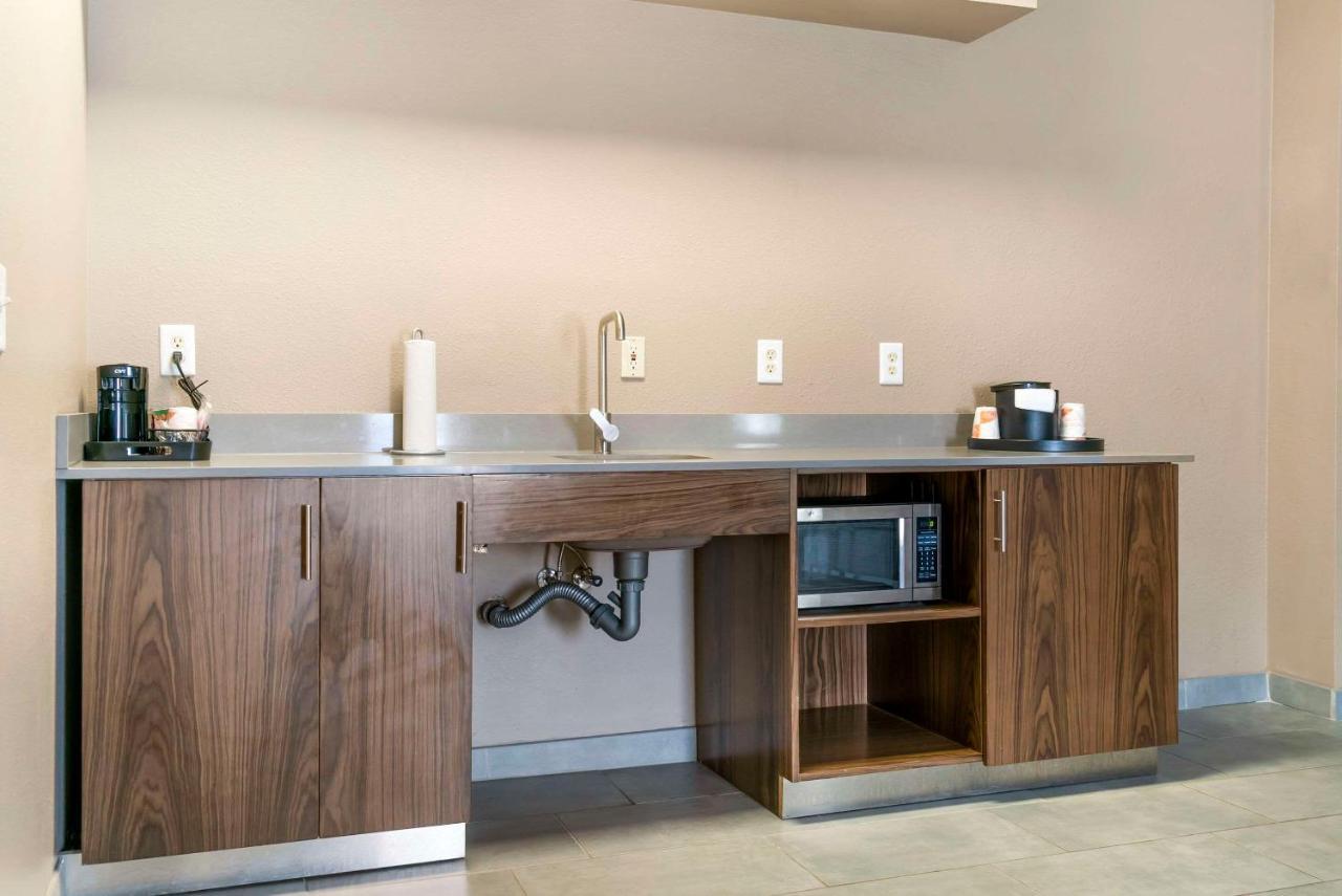 Comfort Inn & Suites Toledo Extérieur photo