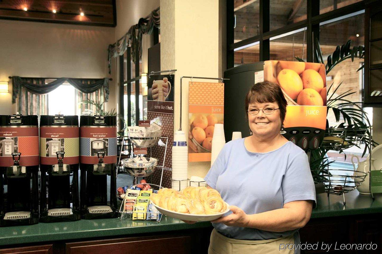 Comfort Inn & Suites Toledo Restaurant photo
