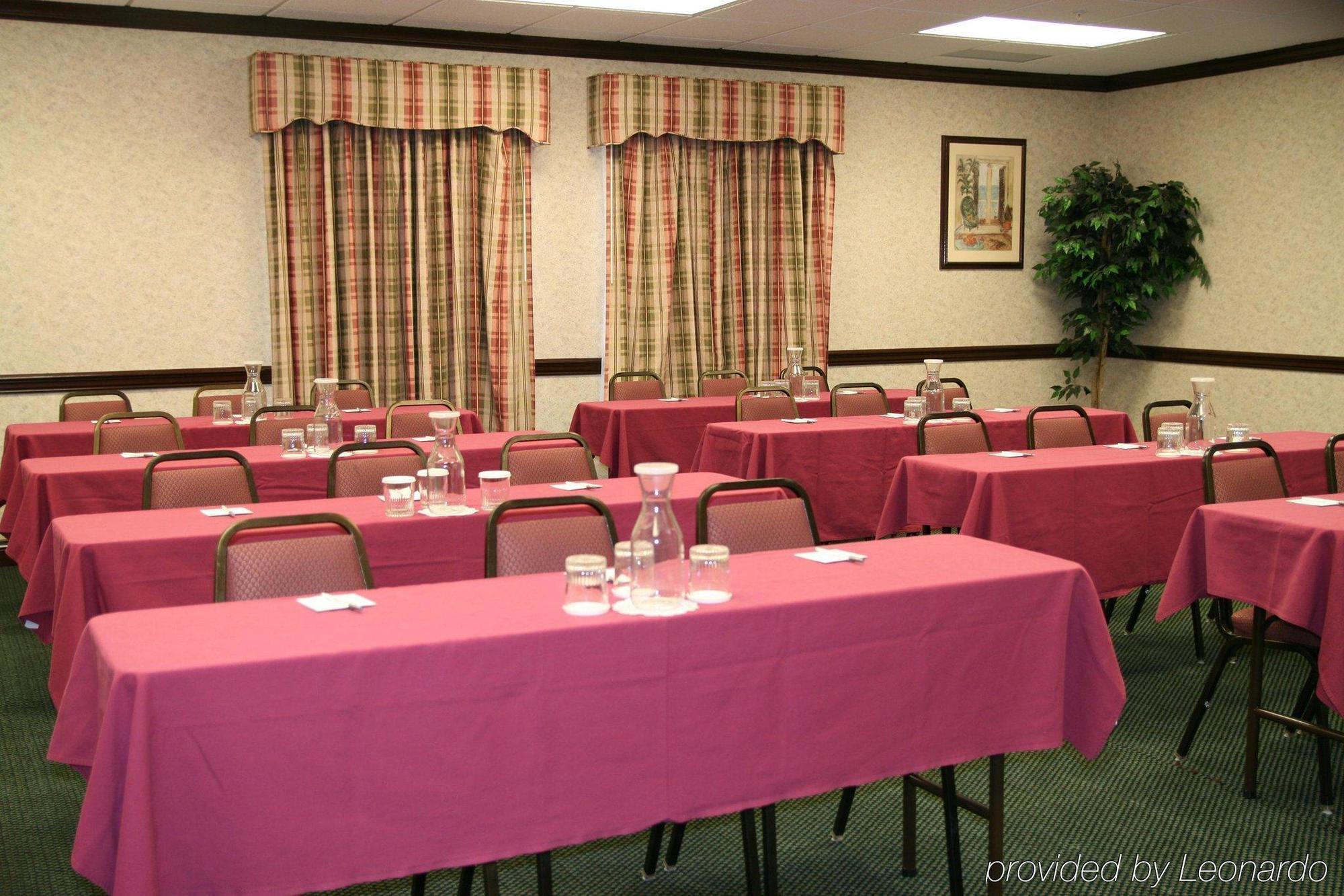 Comfort Inn & Suites Toledo Extérieur photo